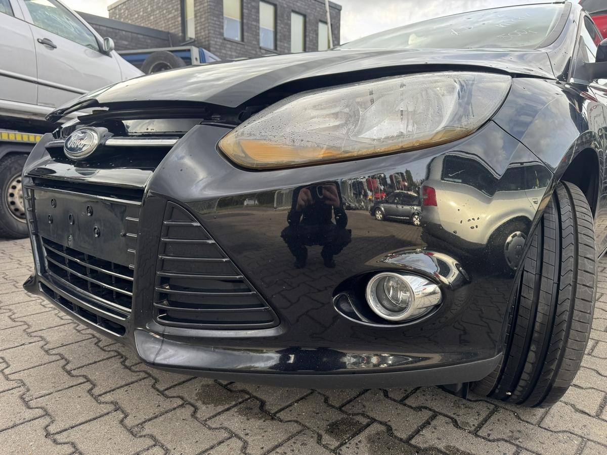 Ford Focus 3 original Sto&szlig;stange Stossf&auml;nger vorn Panther Schwarz Bj.2011